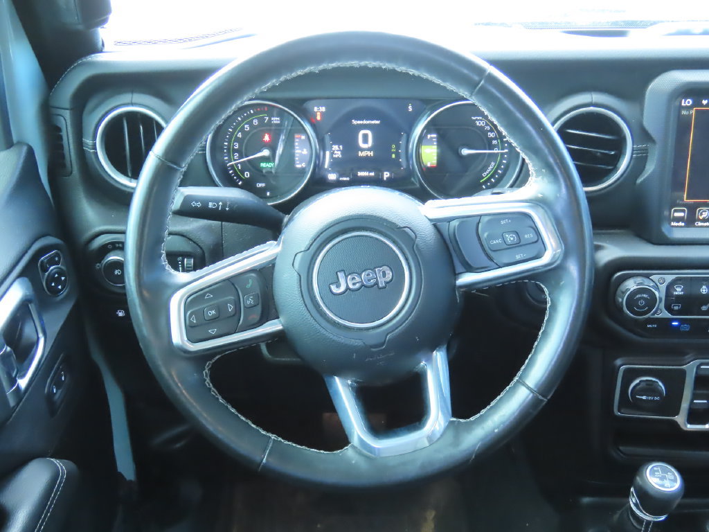 Used 2023 Jeep Wrangler Unlimited Sahara w/ Cold Weather Group AWD/4WD image 6