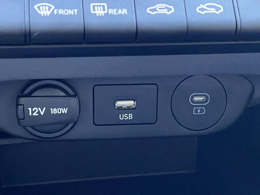 Certified 2024 Hyundai Elantra SEL FWD image 28