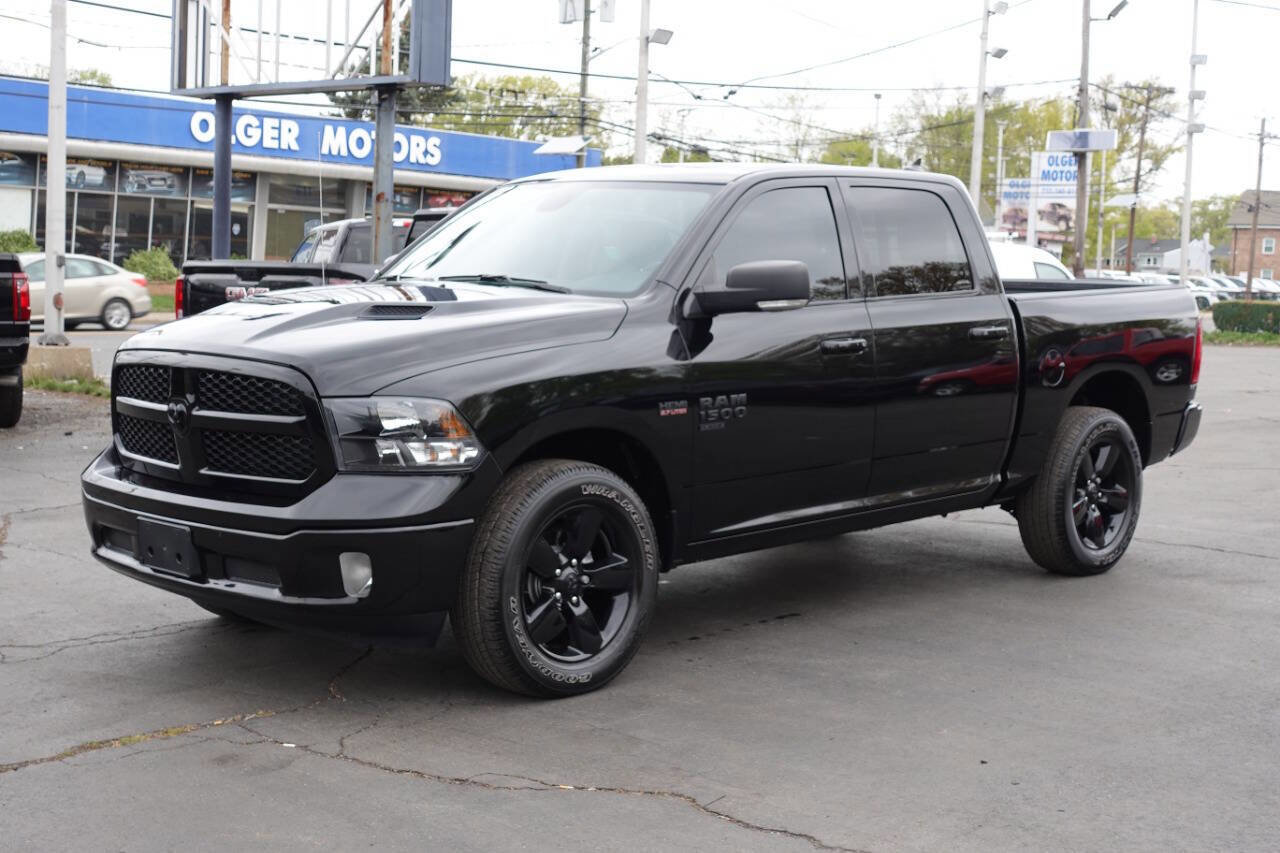 Used 2023 RAM 1500 Classic SLT w/ Electronics Convenience Group AWD/4WD image 1
