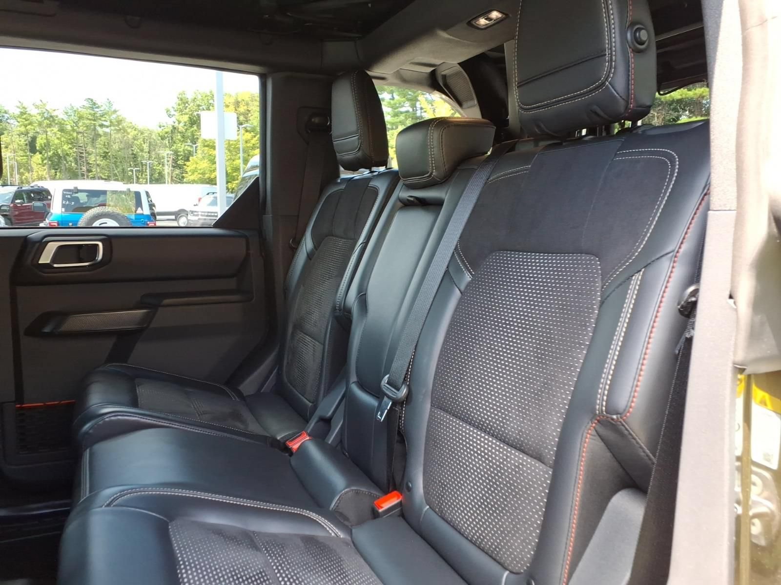 Used 2024 Ford Bronco Raptor w/ Interior Carbon Fiber Pack 6 AWD/4WD image 30