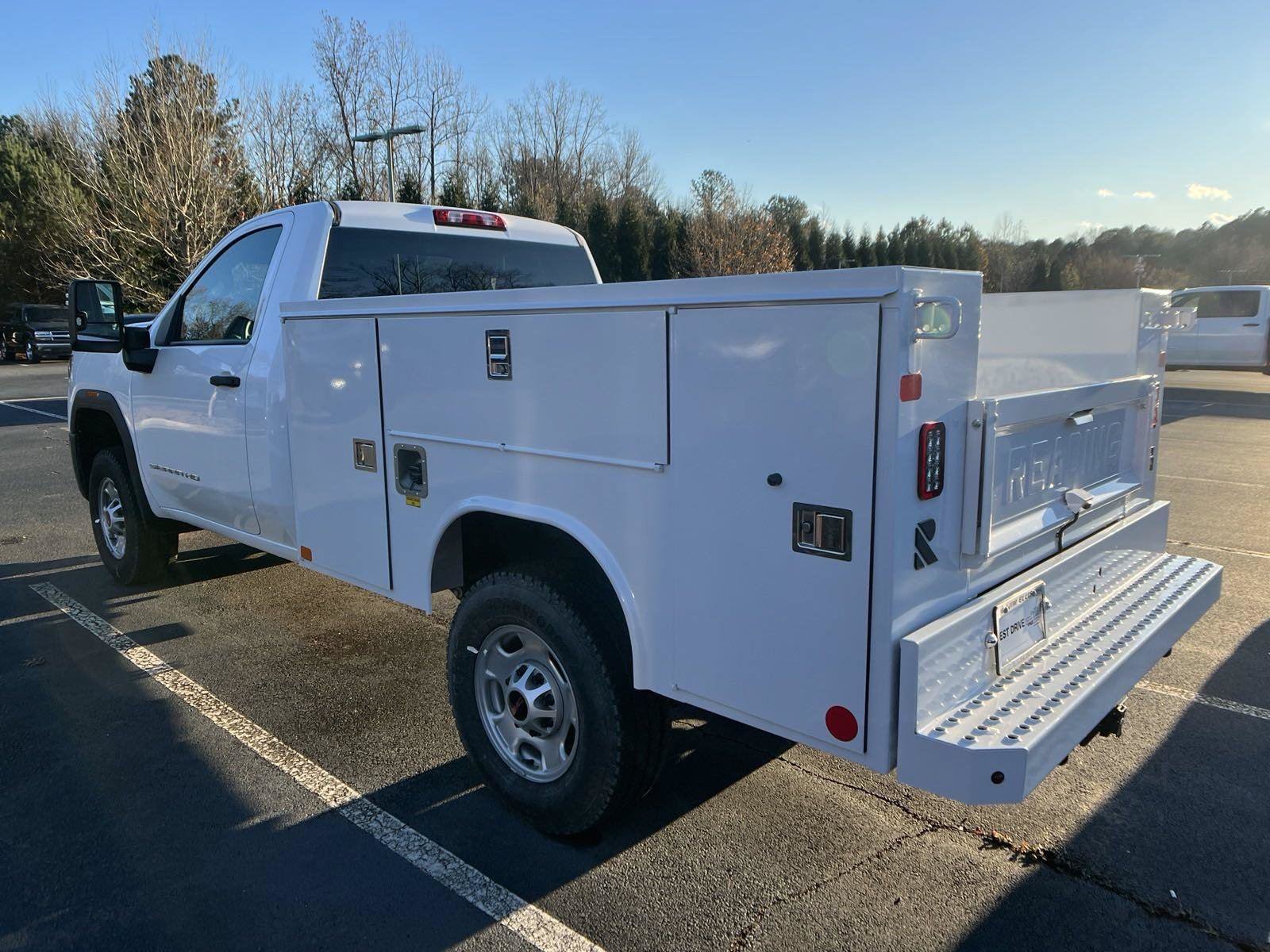 New 2025 GMC Sierra 2500 Pro w/ Convenience Package RWD image 4