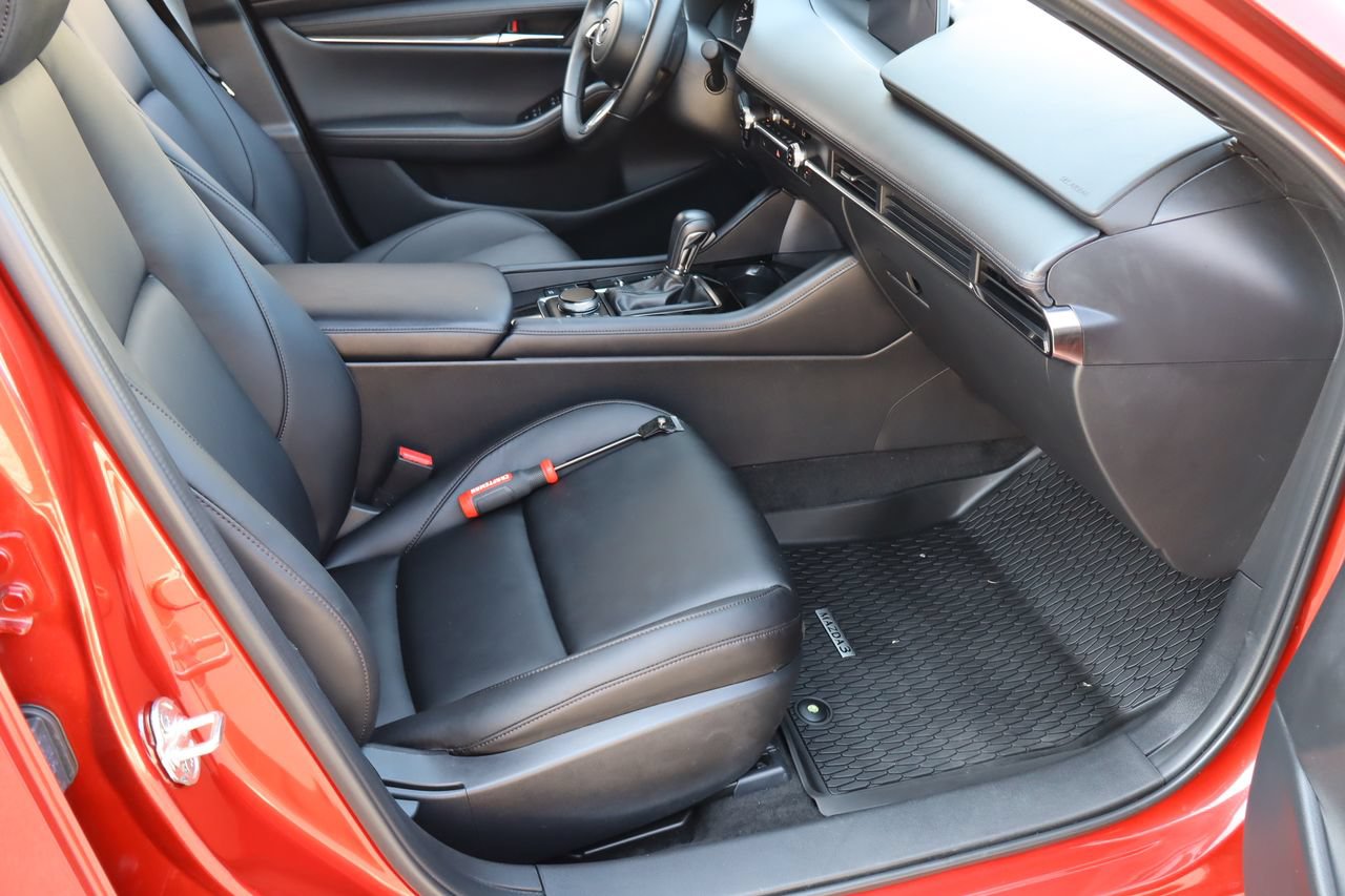 Used 2025 MAZDA MAZDA3 s FWD image 16