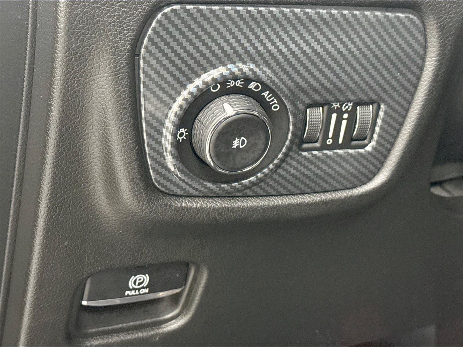 Used 2022 Jeep Grand Cherokee L Overland w/ MOPAR Finishing Package AWD/4WD image 16