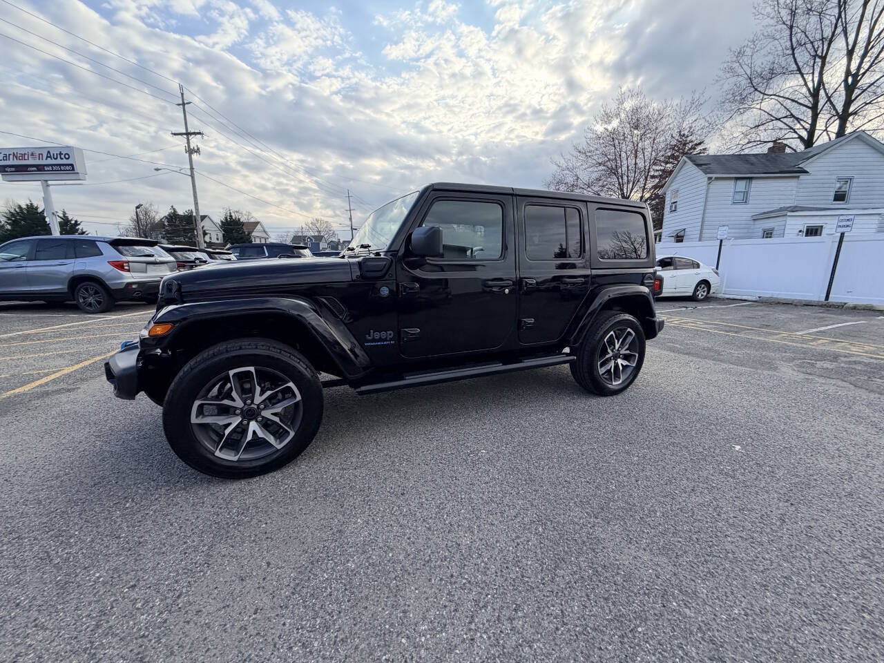 Used 2024 Jeep Wrangler Unlimited w/ Convenience Group AWD/4WD image 41