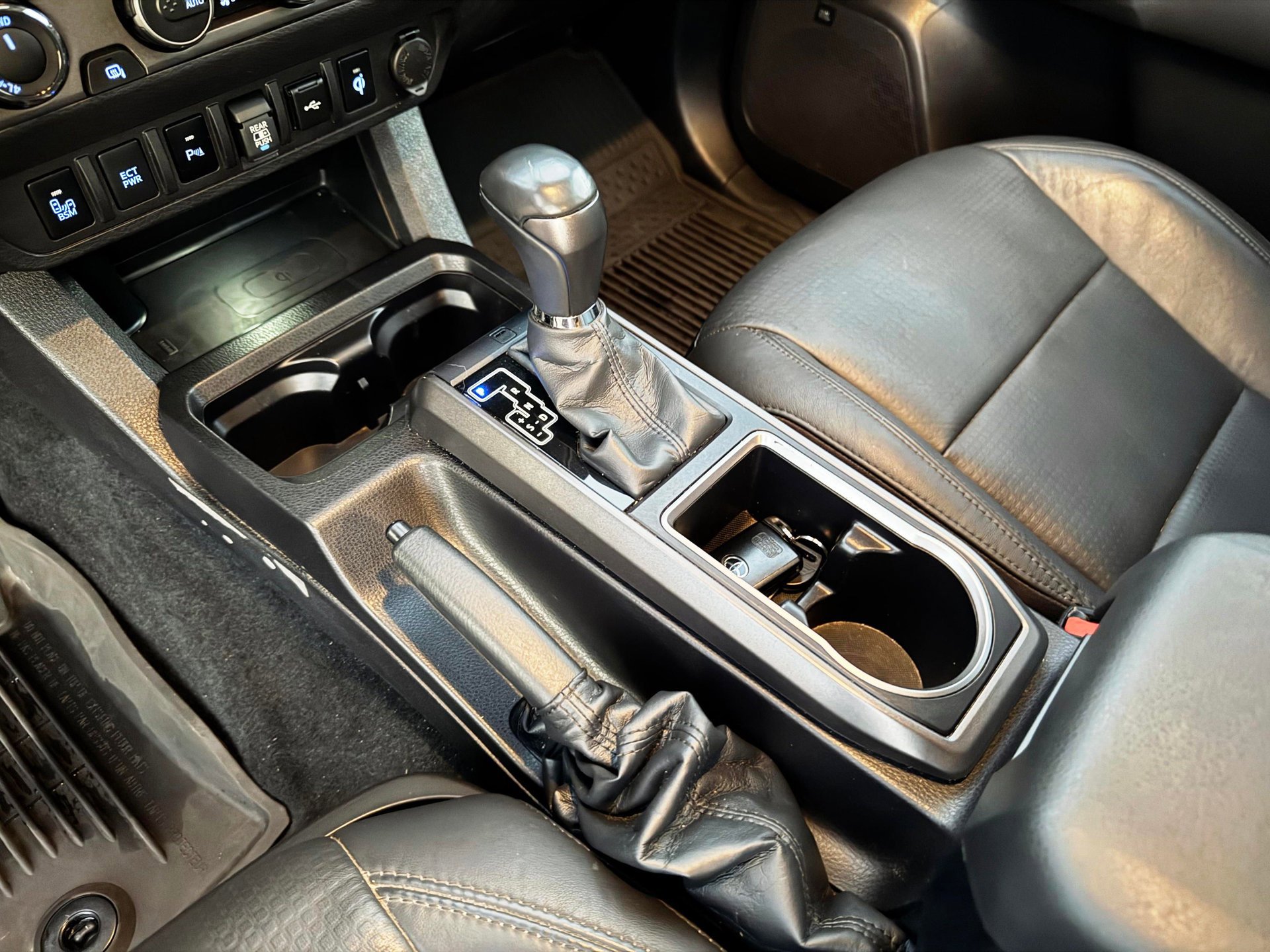 Used 2022 Toyota Tacoma image 16