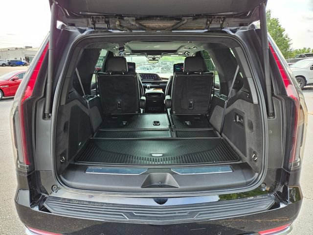 Used 2023 Cadillac Escalade Premium Luxury Platinum AWD/4WD image 18