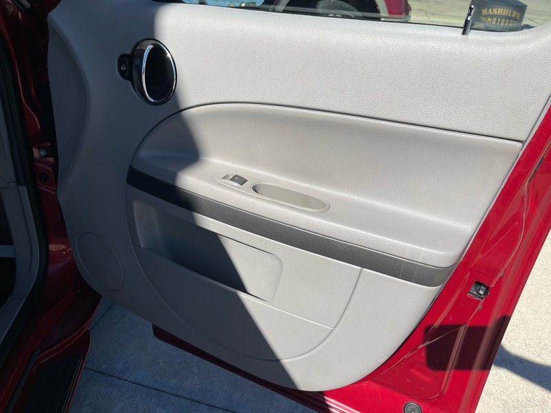 Used 2011 Chevrolet HHR LS image 40
