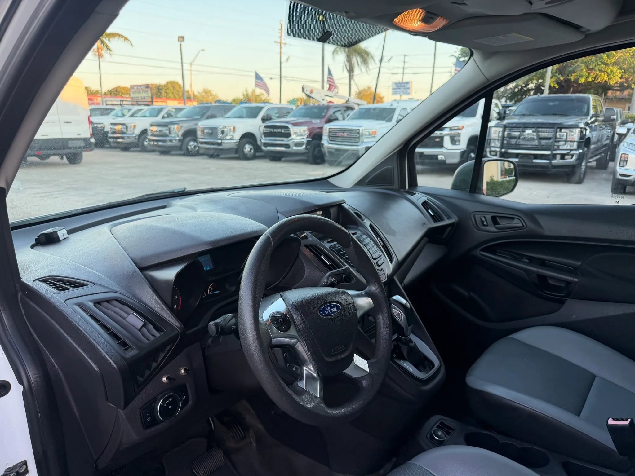 Used 2016 Ford Transit Connect XL image 12