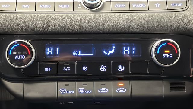 Used 2024 Hyundai Elantra SEL image 19