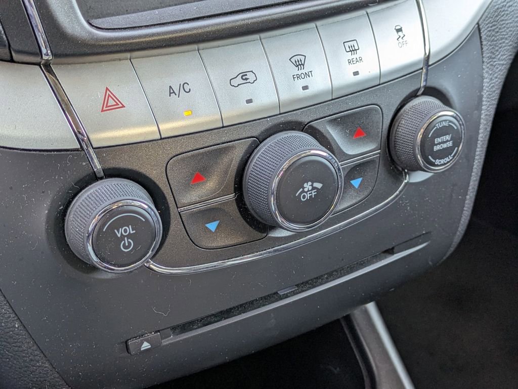 Used 2015 Dodge Journey American Value Package w/ Flexible Seating Group image 20