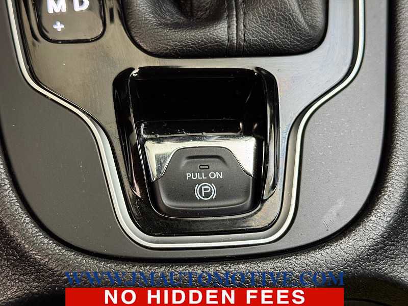 Used 2019 Jeep Cherokee Limited image 35