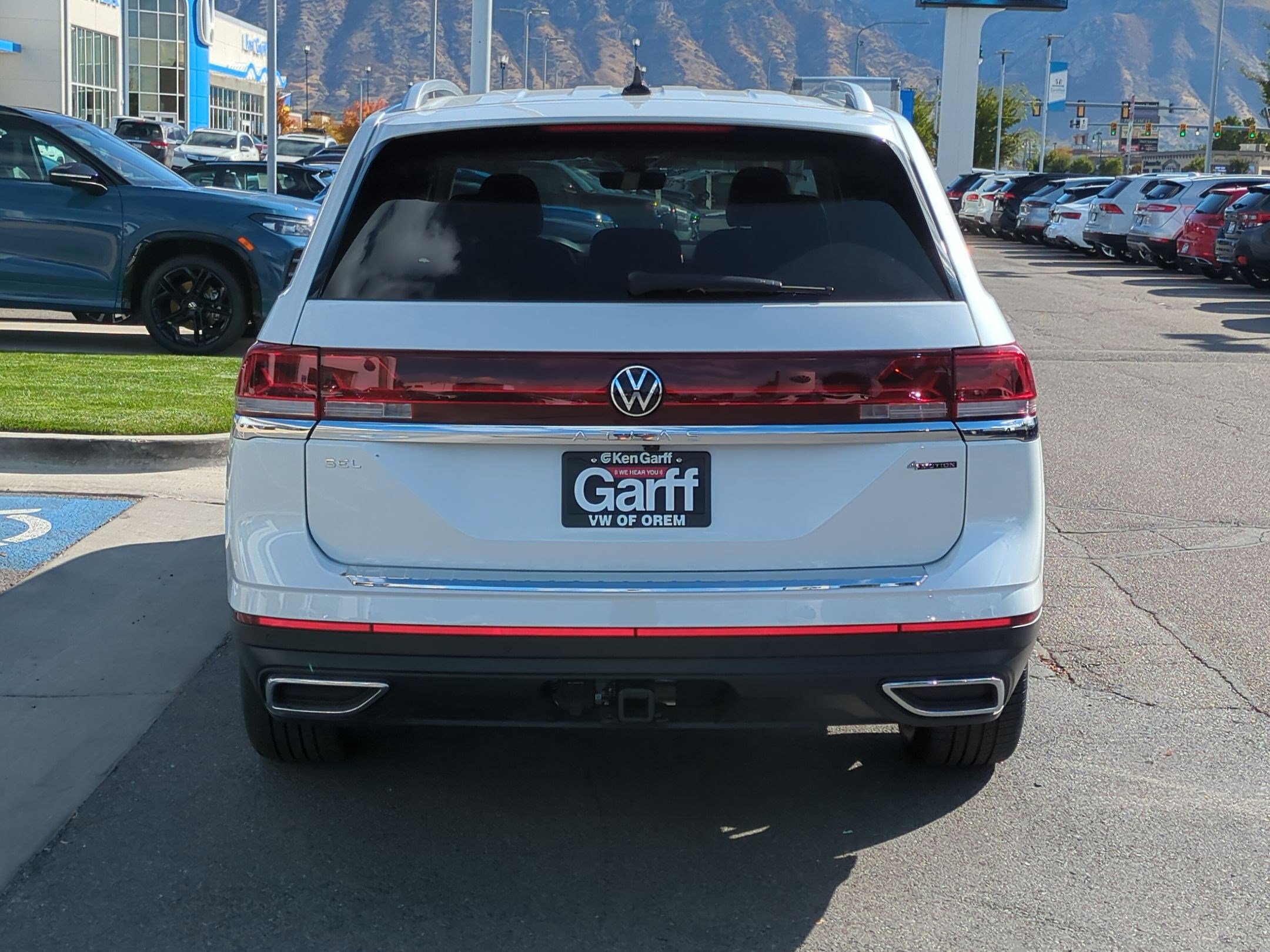 New 2026 Volkswagen Atlas SEL image 7