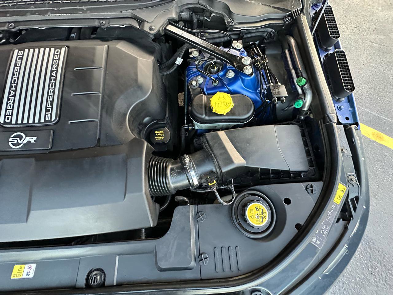 Used 2015 Land Rover Range Rover Sport SVR image 46