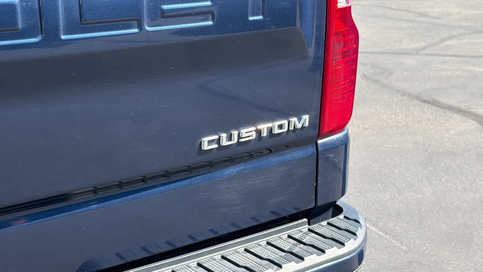 Used 2022 Chevrolet Silverado 1500 Custom AWD/4WD image 28