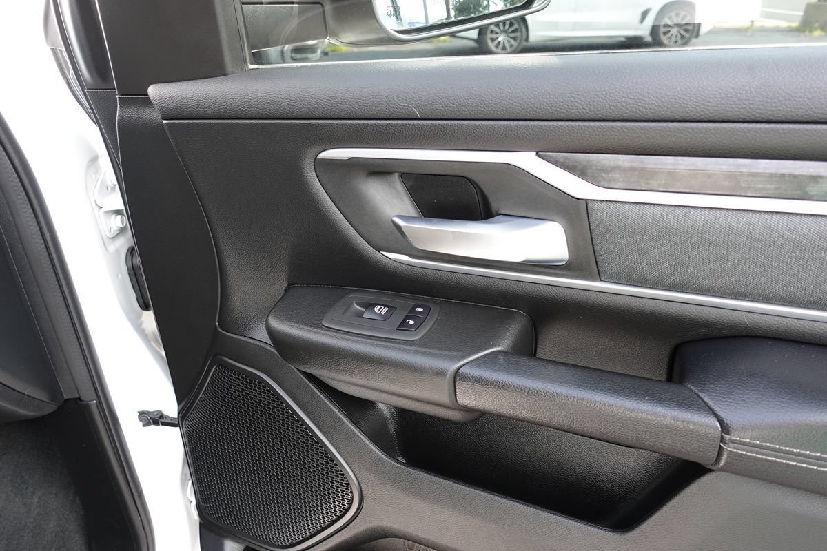 Used 2023 RAM 1500 Big Horn AWD/4WD image 34