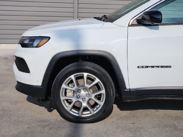 Used 2024 Jeep Compass Latitude AWD/4WD image 9