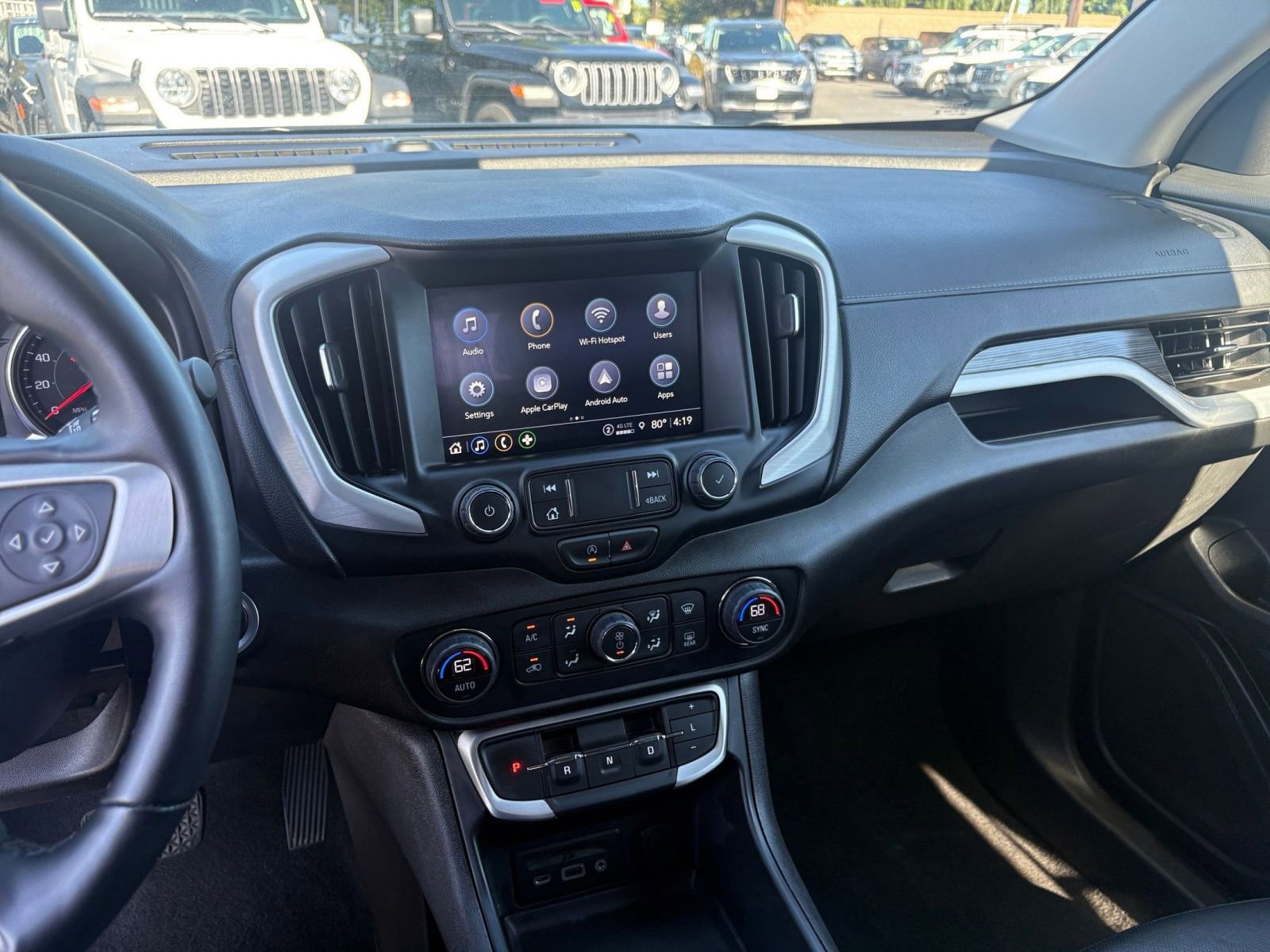 Used 2024 GMC Terrain SLT AWD/4WD image 17