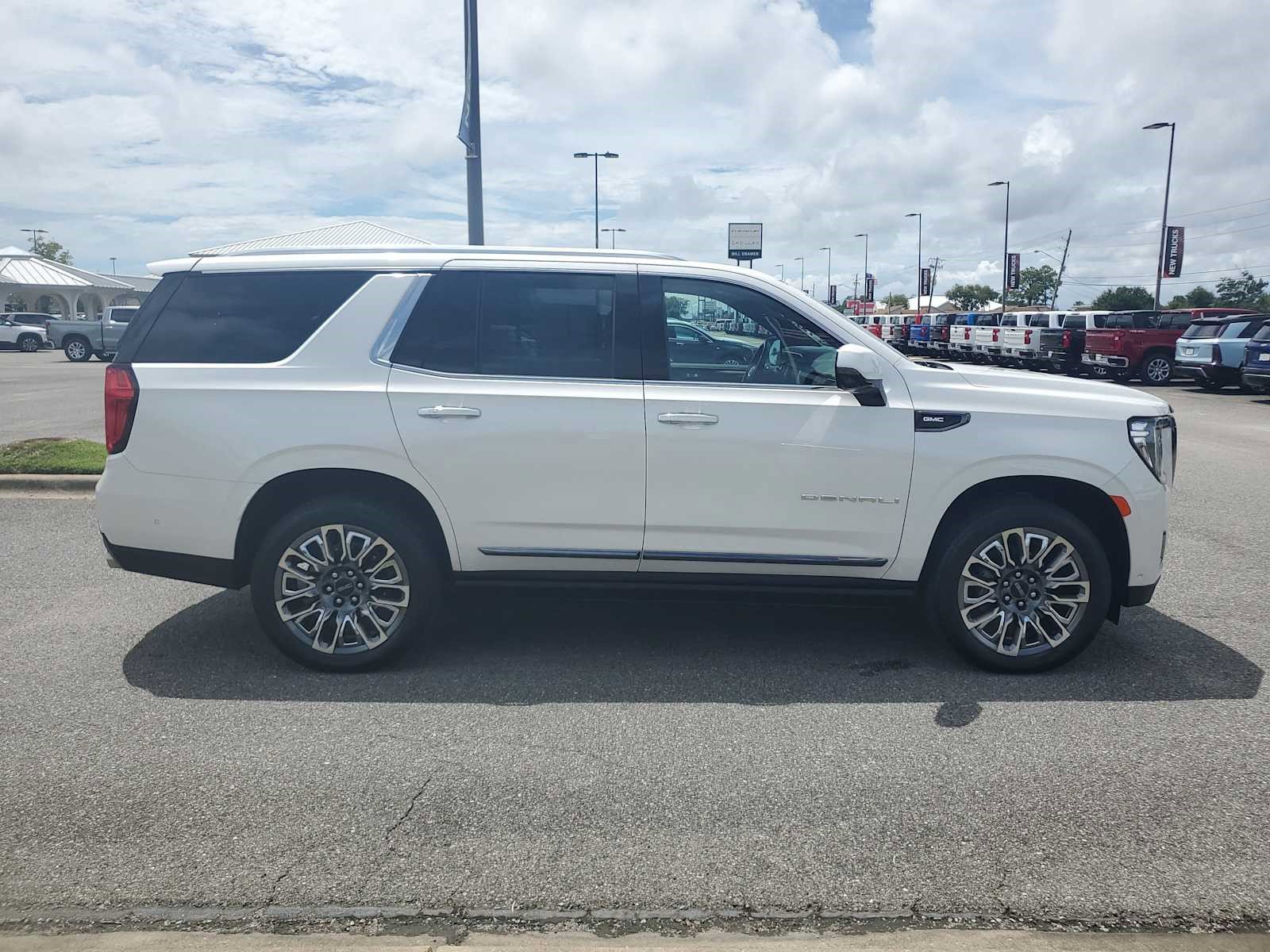 Certified 2024 GMC Yukon Denali Ultimate image 7