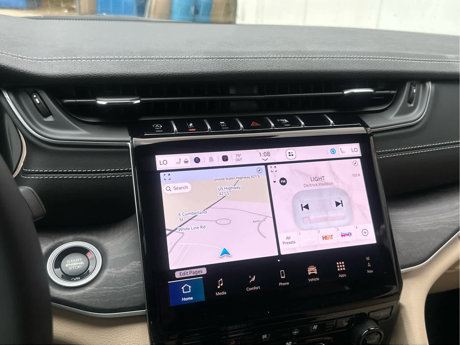 New 2025 Jeep Grand Cherokee L Limited w/ Luxury Tech Group II image 39