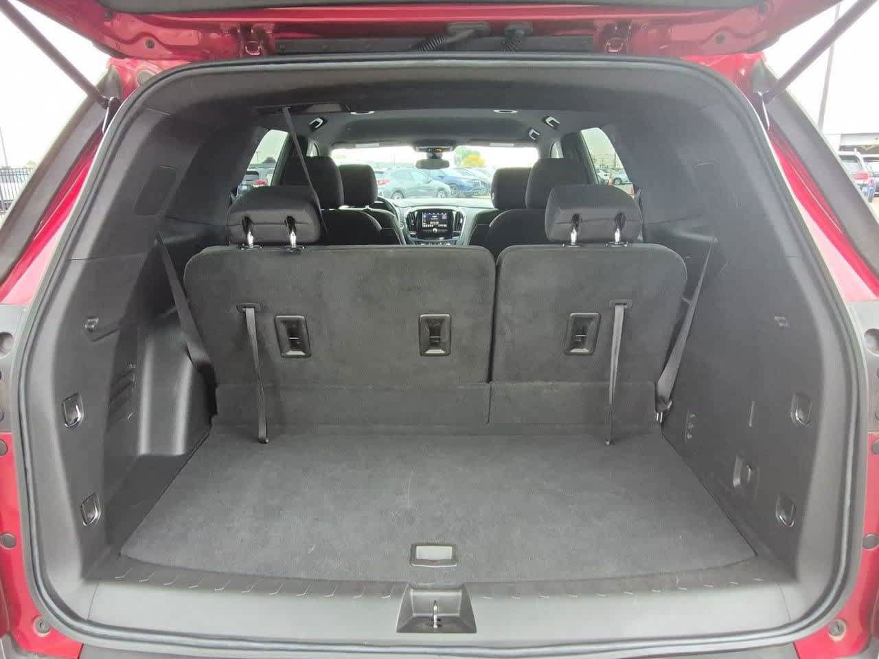 Used 2023 Chevrolet Traverse LT FWD image 34