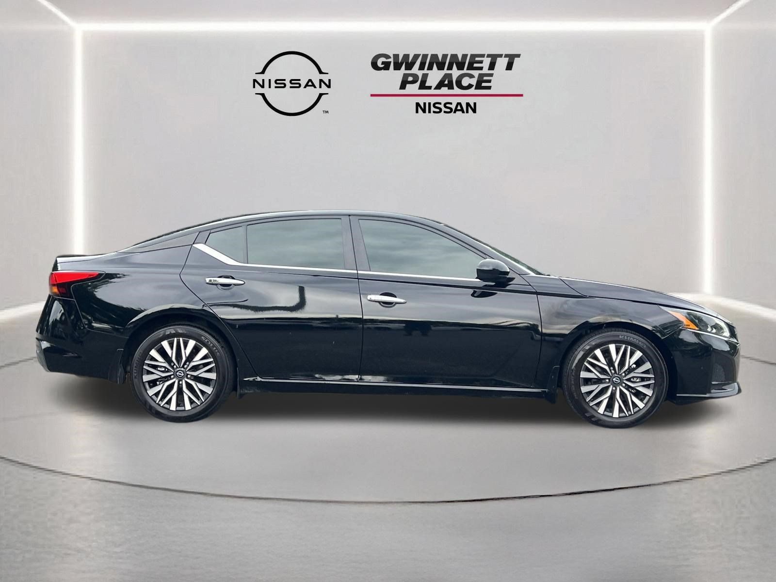 Certified 2024 Nissan Altima 2.5 SV w/ SV Premium Package FWD image 26