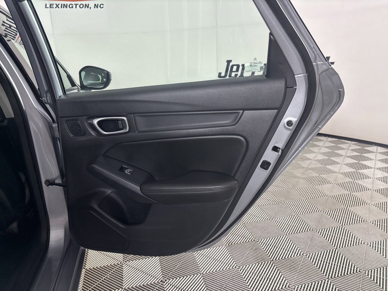 Used 2024 Acura Integra FWD image 25
