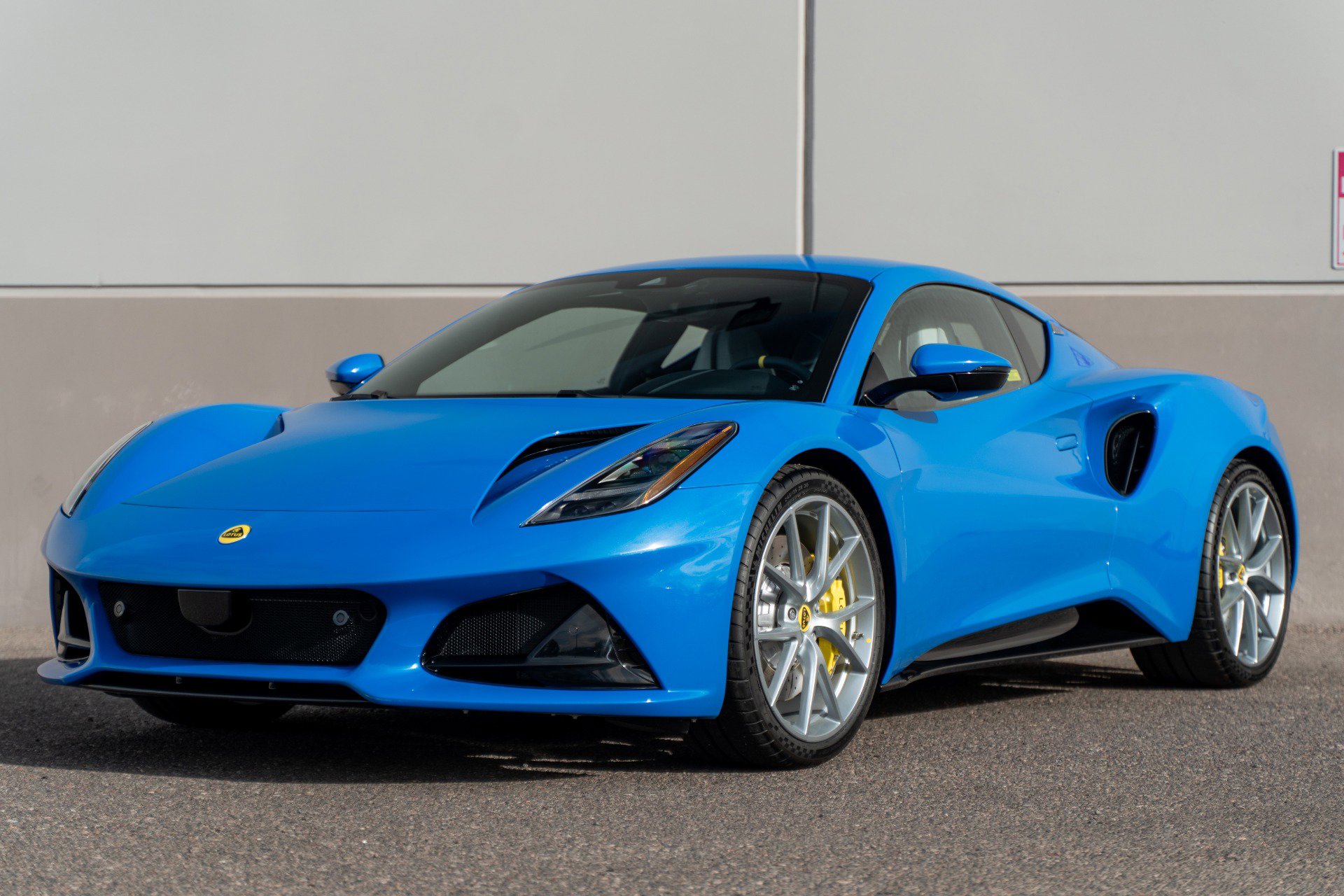 New 2026 Lotus Emira SE image 3