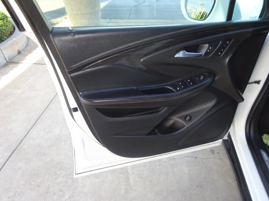 Certified 2017 Buick Envision Essence FWD image 24