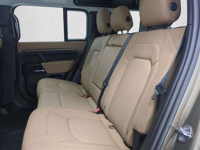 New 2026 Land Rover Defender 110 X-Dynamic SE image 16