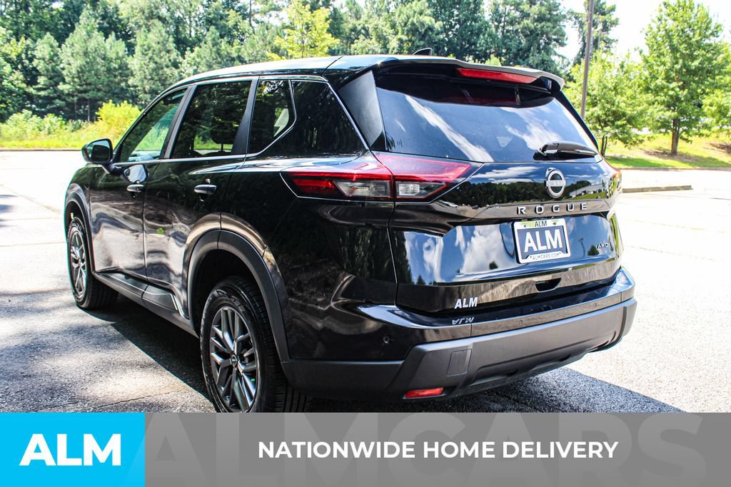 Used 2024 Nissan Rogue S AWD/4WD image 4