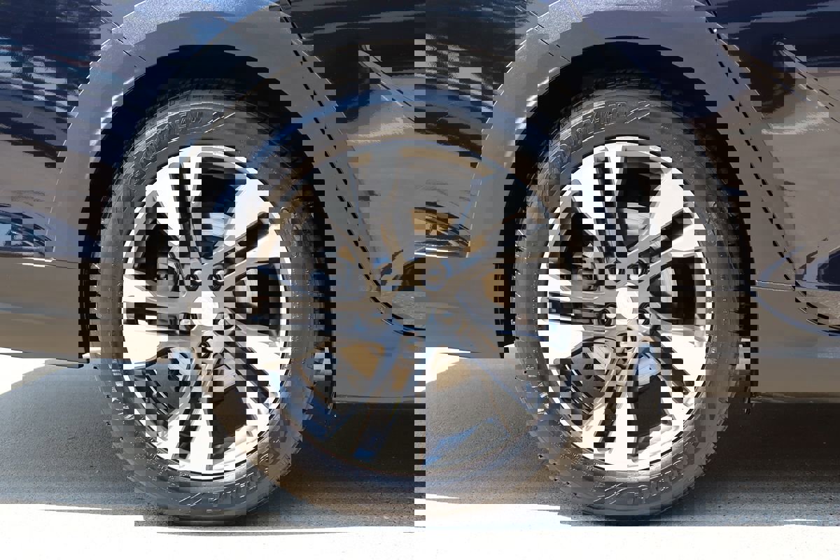 Used 2018 Buick Regal Essence w/ Driver Confidence Package #1 image 51