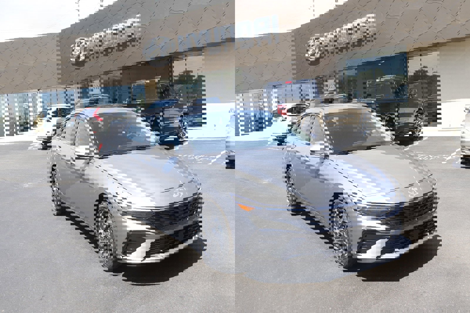 New 2025 Hyundai Elantra Limited image 1