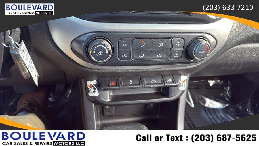 Used 2016 Chevrolet Colorado LT w/ LT Convenience Package AWD/4WD image 13