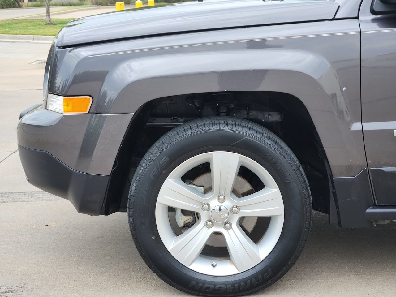 Used 2017 Jeep Patriot Latitude FWD image 5