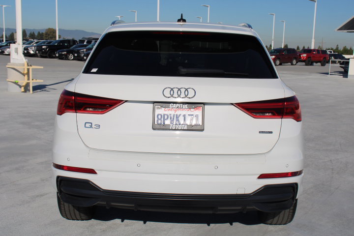 Used 2020 Audi Q3 2.0T Premium w/ Convenience Package image 4