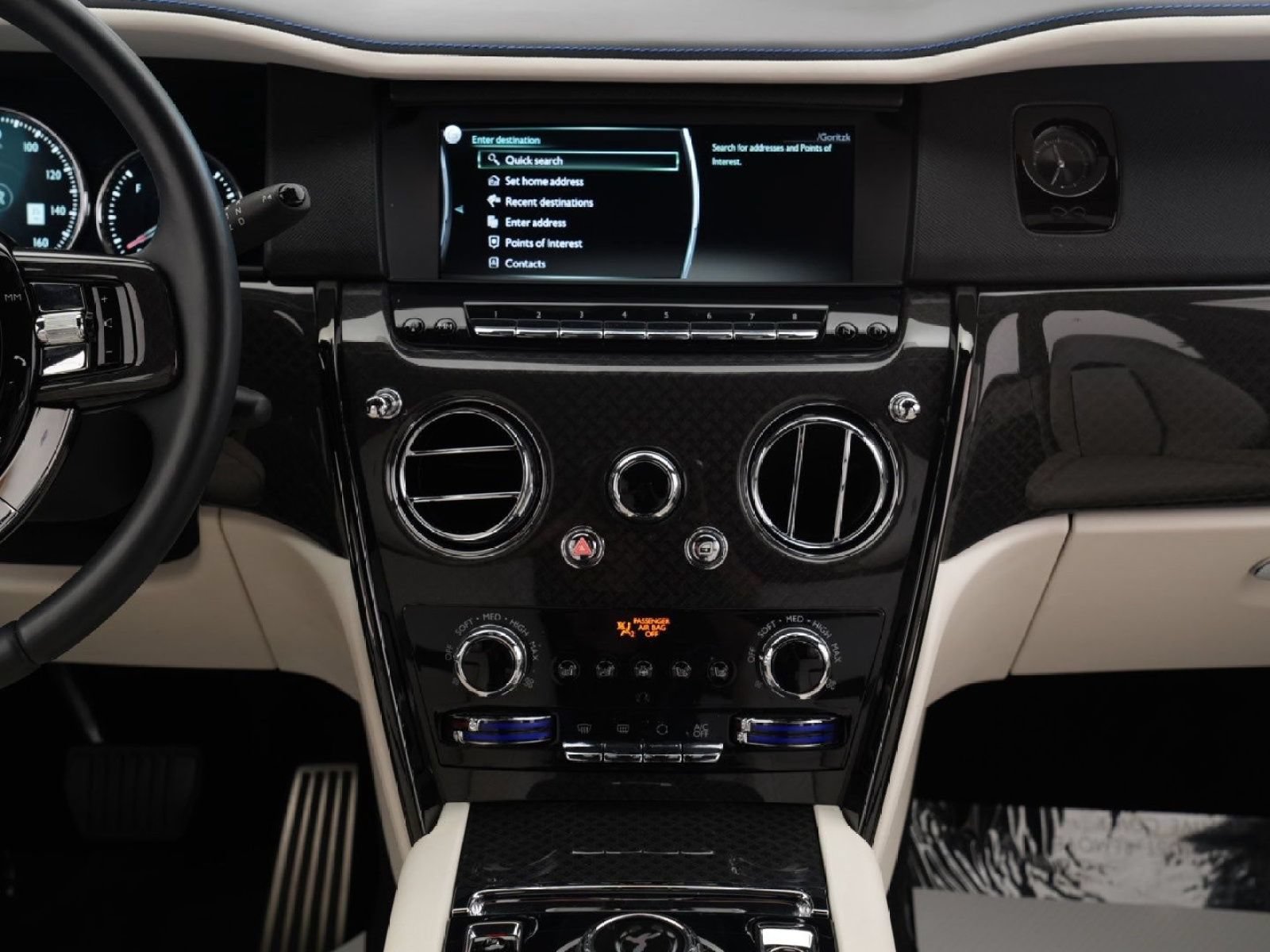 Certified 2021 Rolls-Royce Cullinan Black Badge AWD/4WD image 32