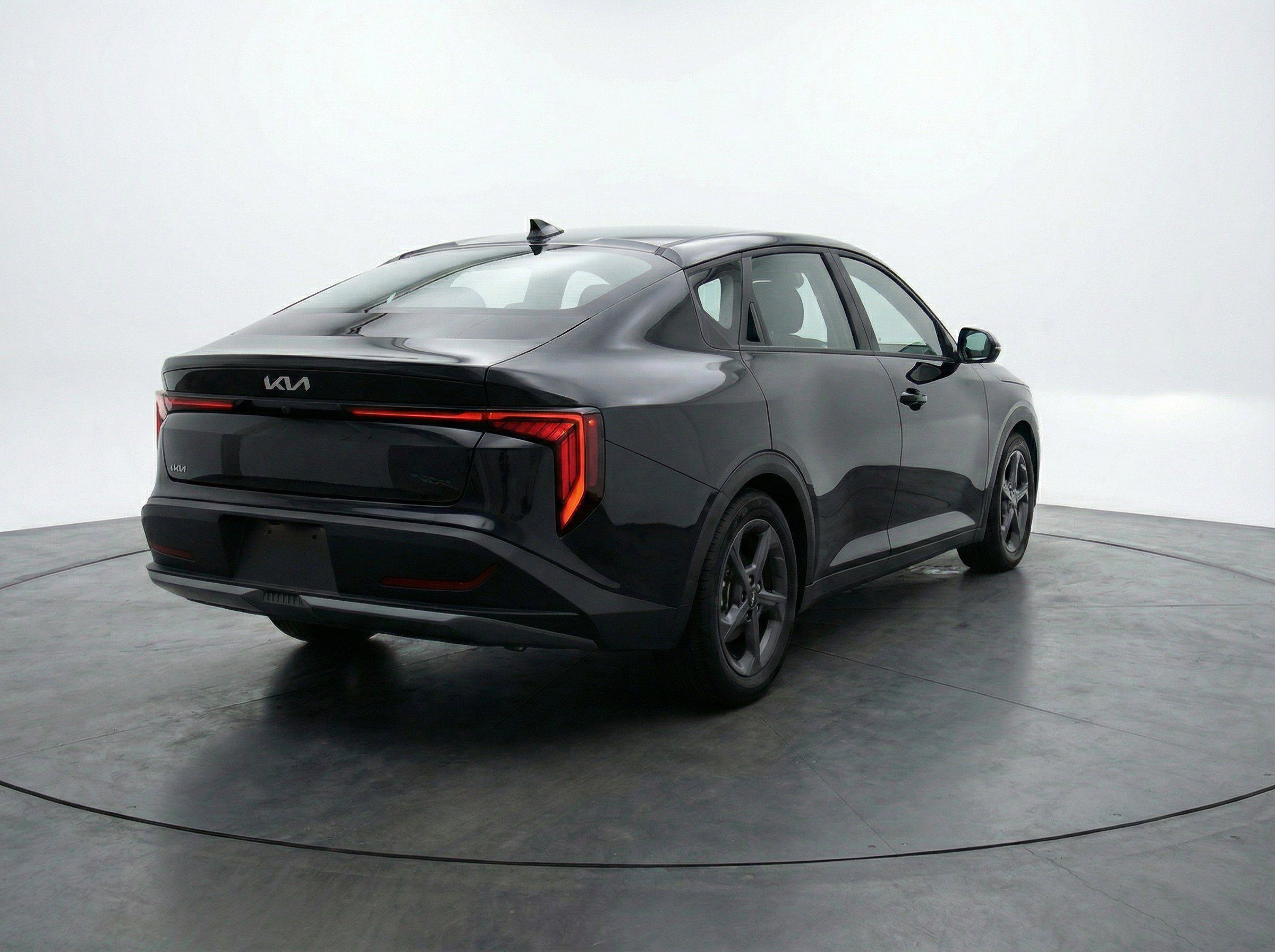 Used 2025 Kia K4 LXS image 9