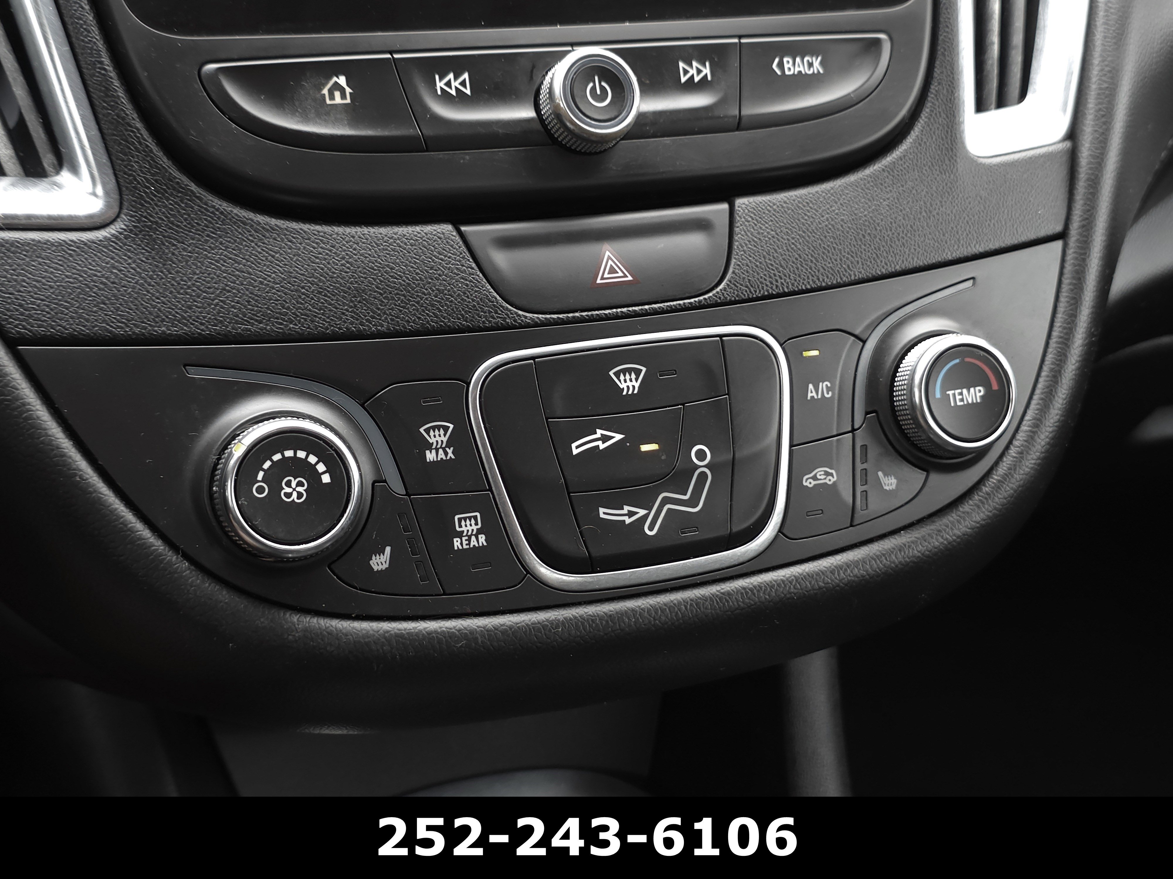 Used 2018 Chevrolet Malibu LT w/ Leather Package image 16