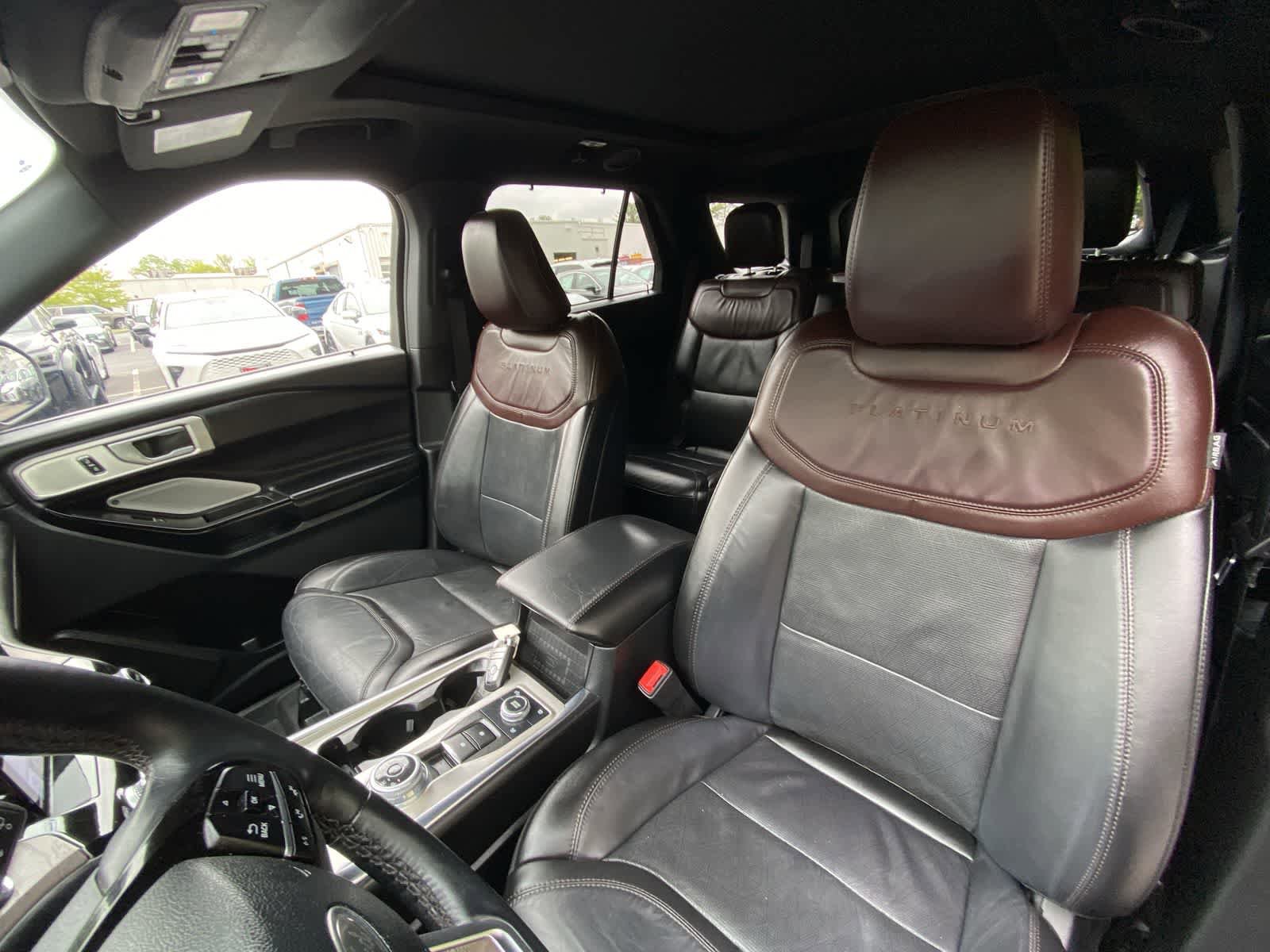Used 2023 Ford Explorer Platinum w/ Technology Package AWD/4WD image 18