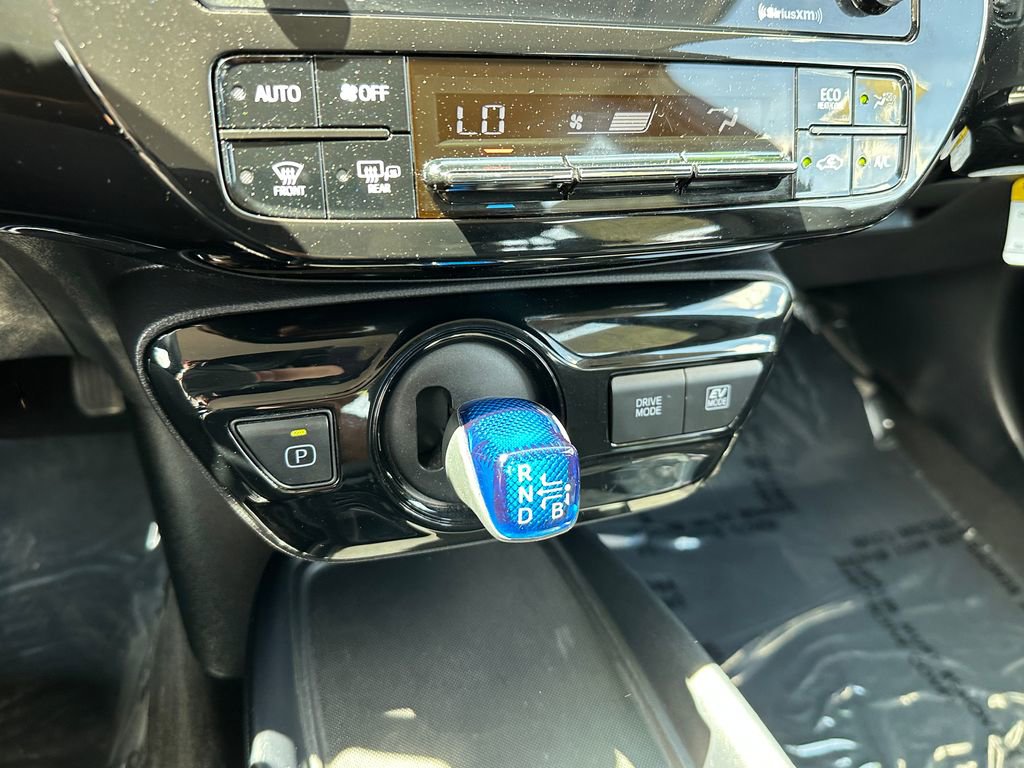 Used 2022 Toyota Prius L Eco image 31