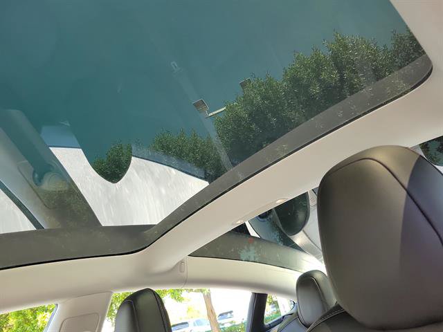 Used 2018 Tesla Model 3 Mid Range RWD image 15