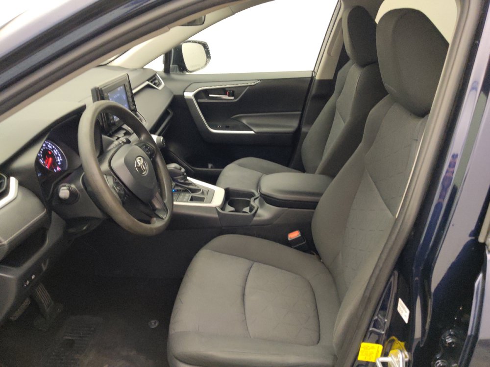 Used 2020 Toyota RAV4 XLE AWD/4WD image 17