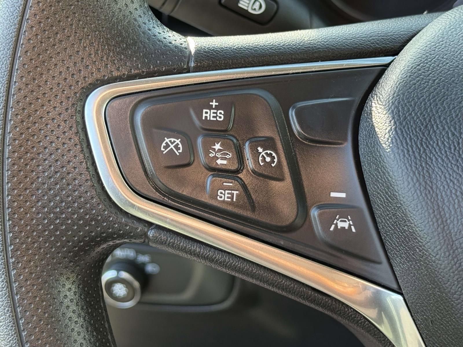 Used 2024 Chevrolet Equinox LS w/ LS Convenience Package image 15