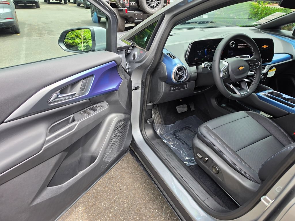 New 2026 Chevrolet Equinox EV LT AWD/4WD image 19