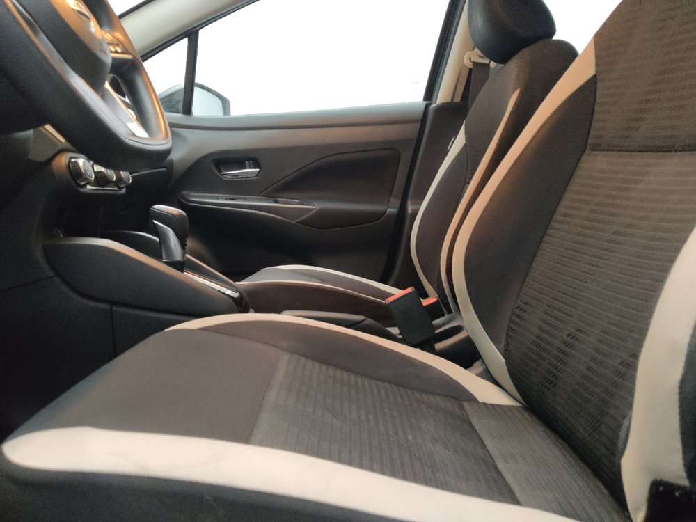 Used 2021 Nissan Versa SV FWD image 17