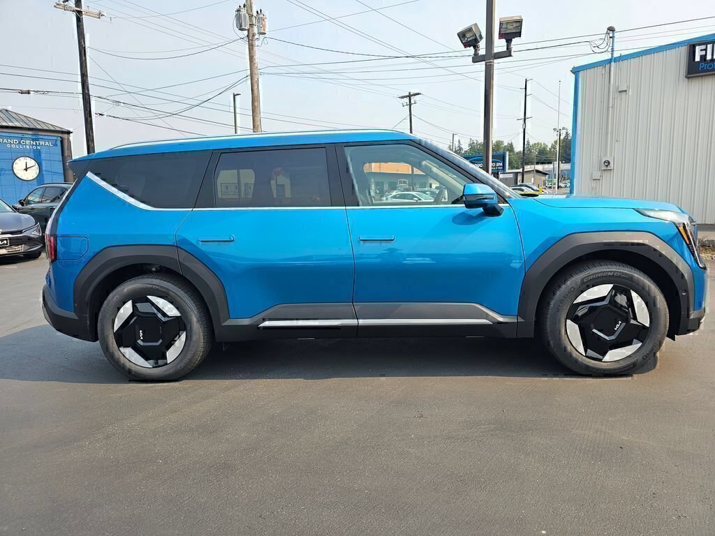 New 2026 Kia EV9 Wind AWD/4WD image 6