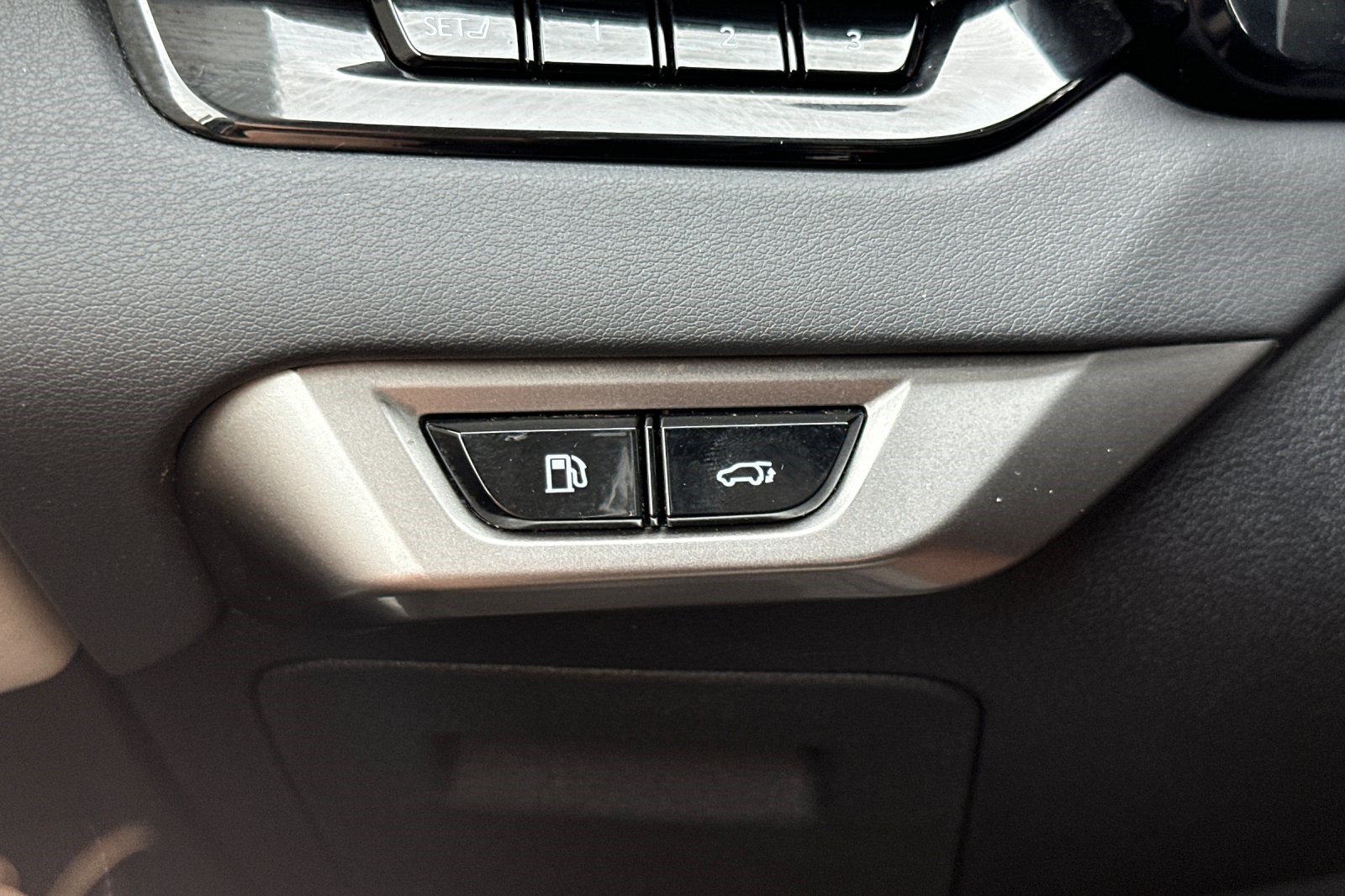 Used 2024 Lexus RX 350h w/ Convenience Package AWD/4WD image 35