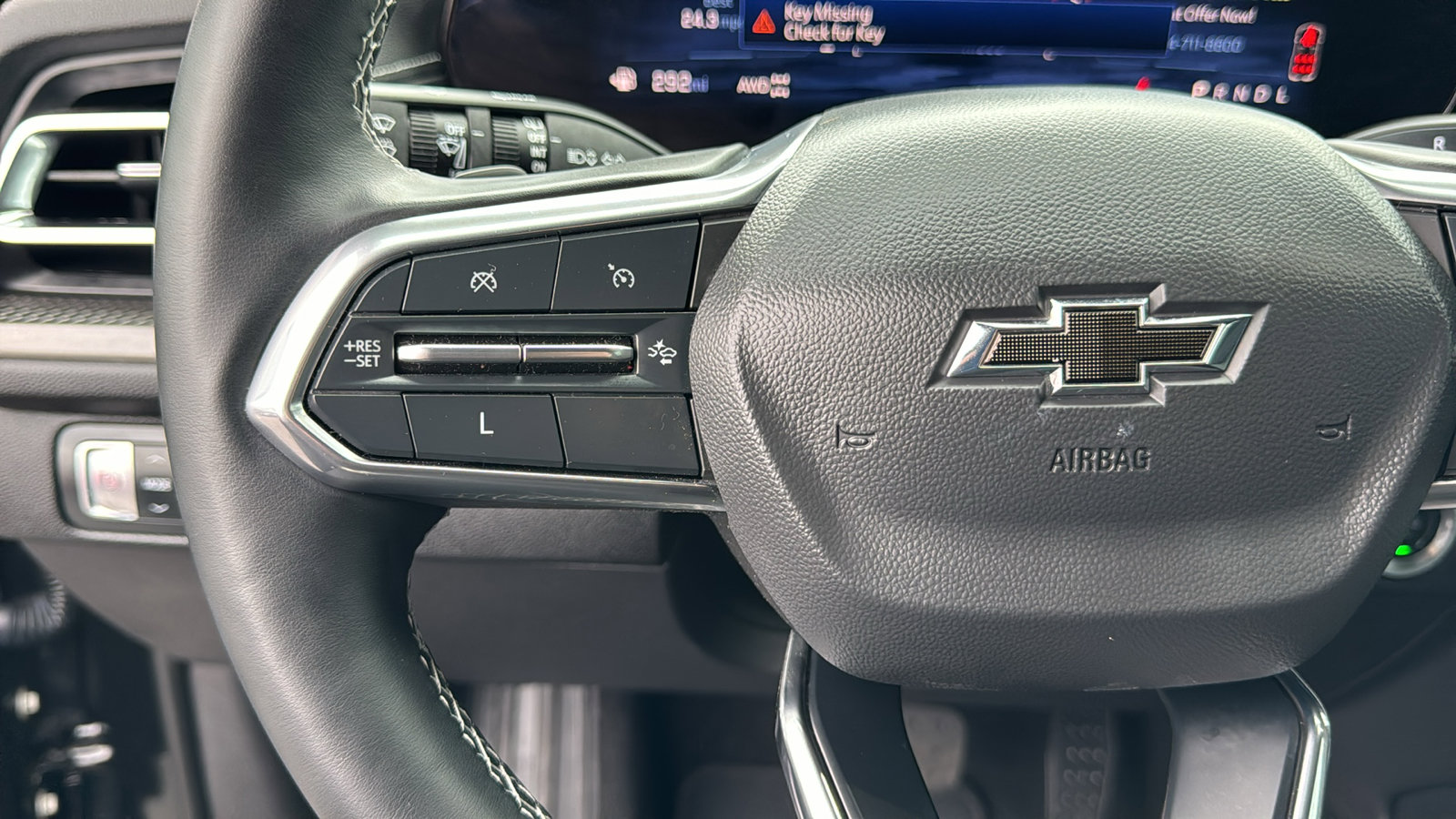 Used 2024 Chevrolet Traverse LS w/ Midnight/Sport Edition image 32