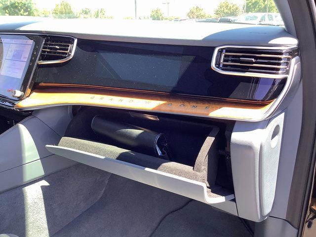 Used 2024 Jeep Grand Wagoneer Series III w/ Flexible Seating Group AWD/4WD image 45