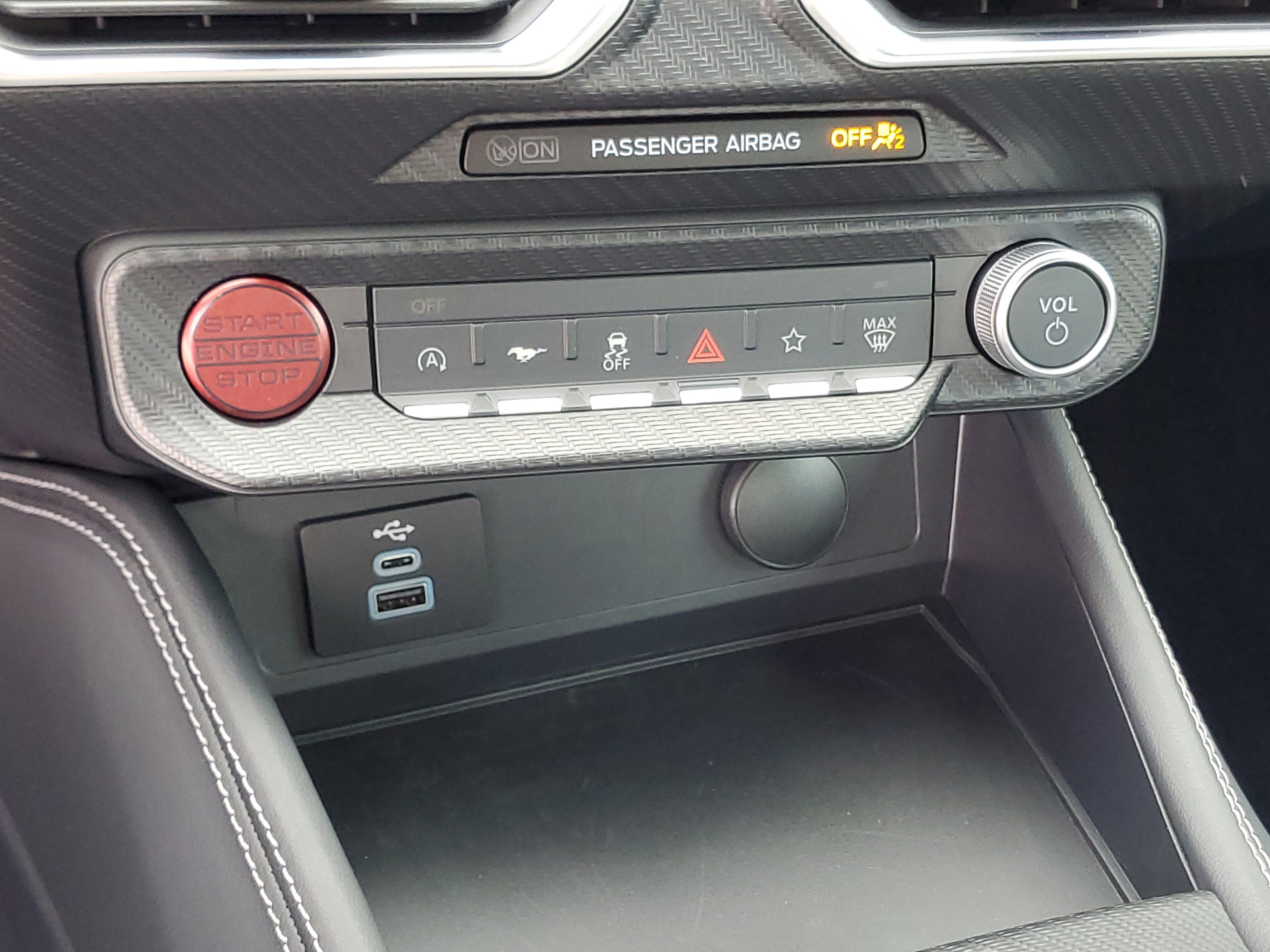 Used 2025 Ford Mustang GT Premium w/ GT Performance Package RWD image 18